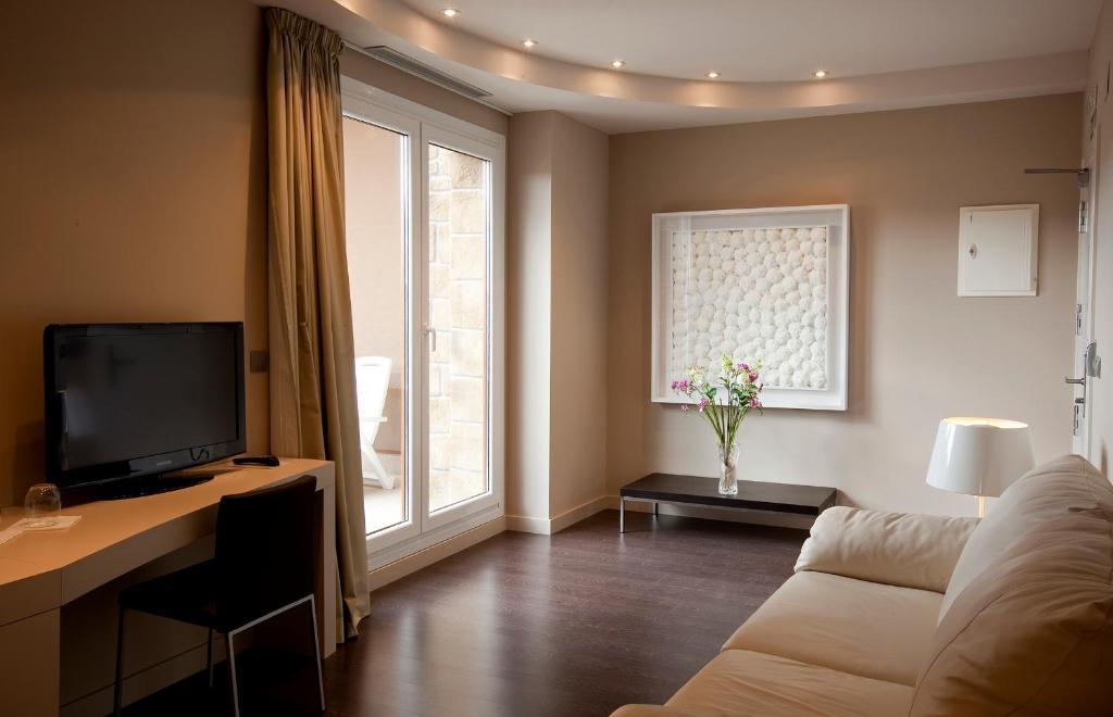 Hotel Rural Valdorba Sansoain ภายนอก รูปภาพ