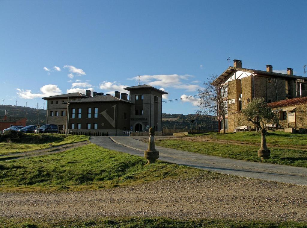 Hotel Rural Valdorba Sansoain ภายนอก รูปภาพ
